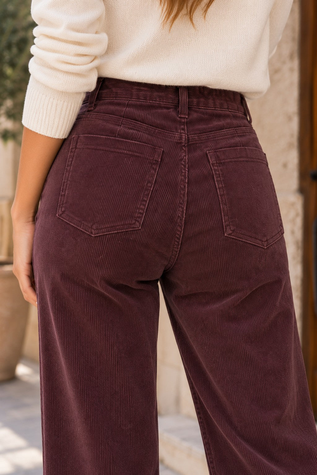 Pantalón de pana MDM burdeos - detalle trasero
